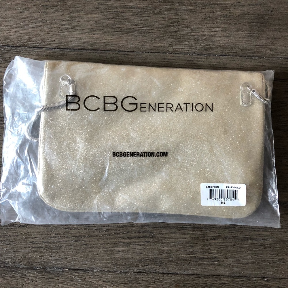 NWT BCBG Gold Purse - Picture 5 of 5